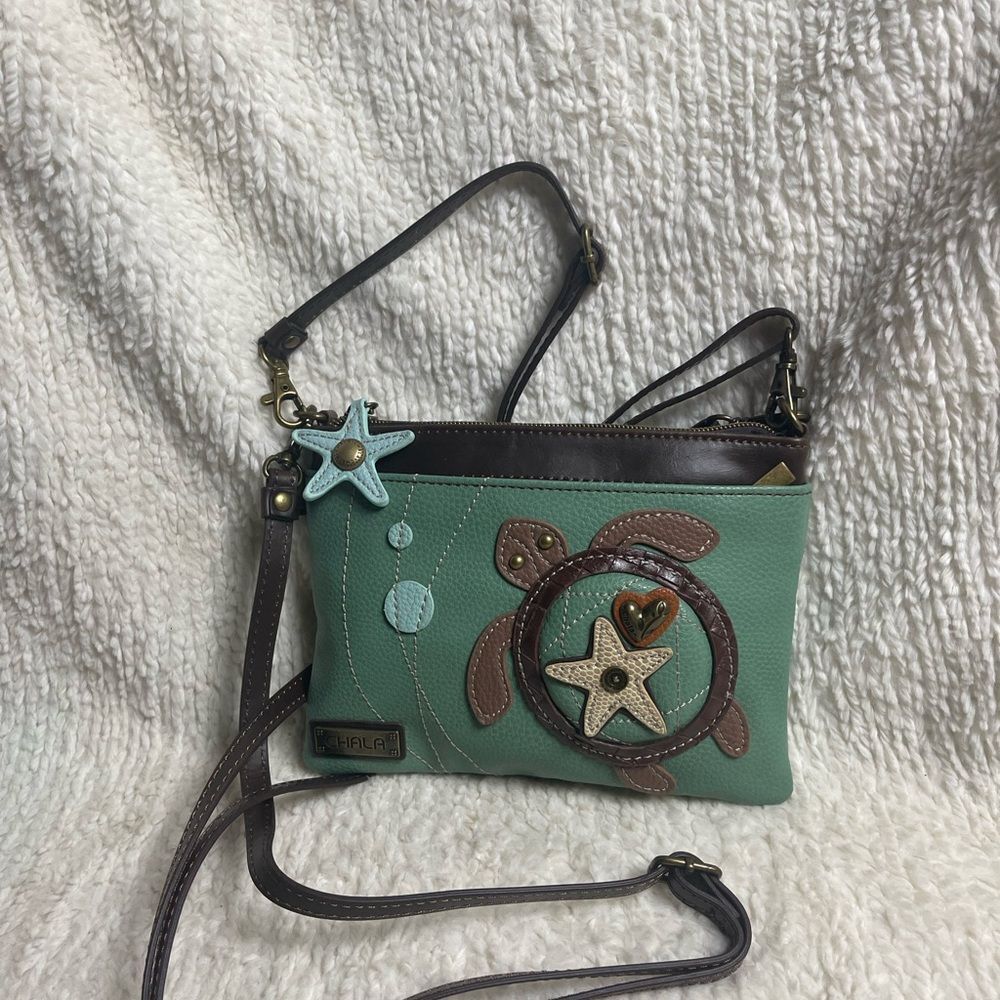 NWOT Chala Synthetic Sea Turtle small Crossbody Bag in Green and Brown